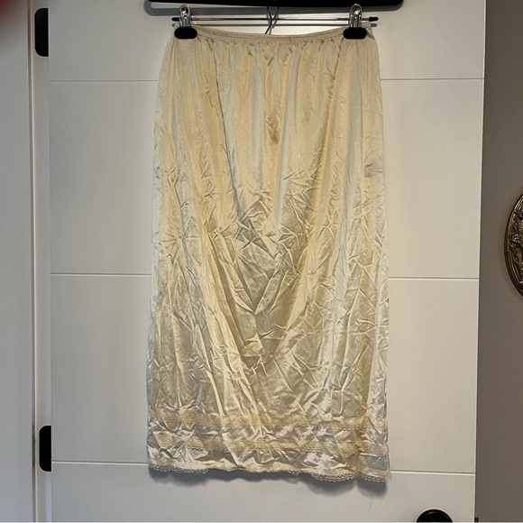 Sears Tradition | Vintage Lace Slip - Picture 6 of 11